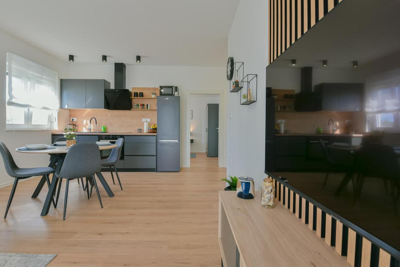 Apartments Noa Sukošan エクステリア 写真