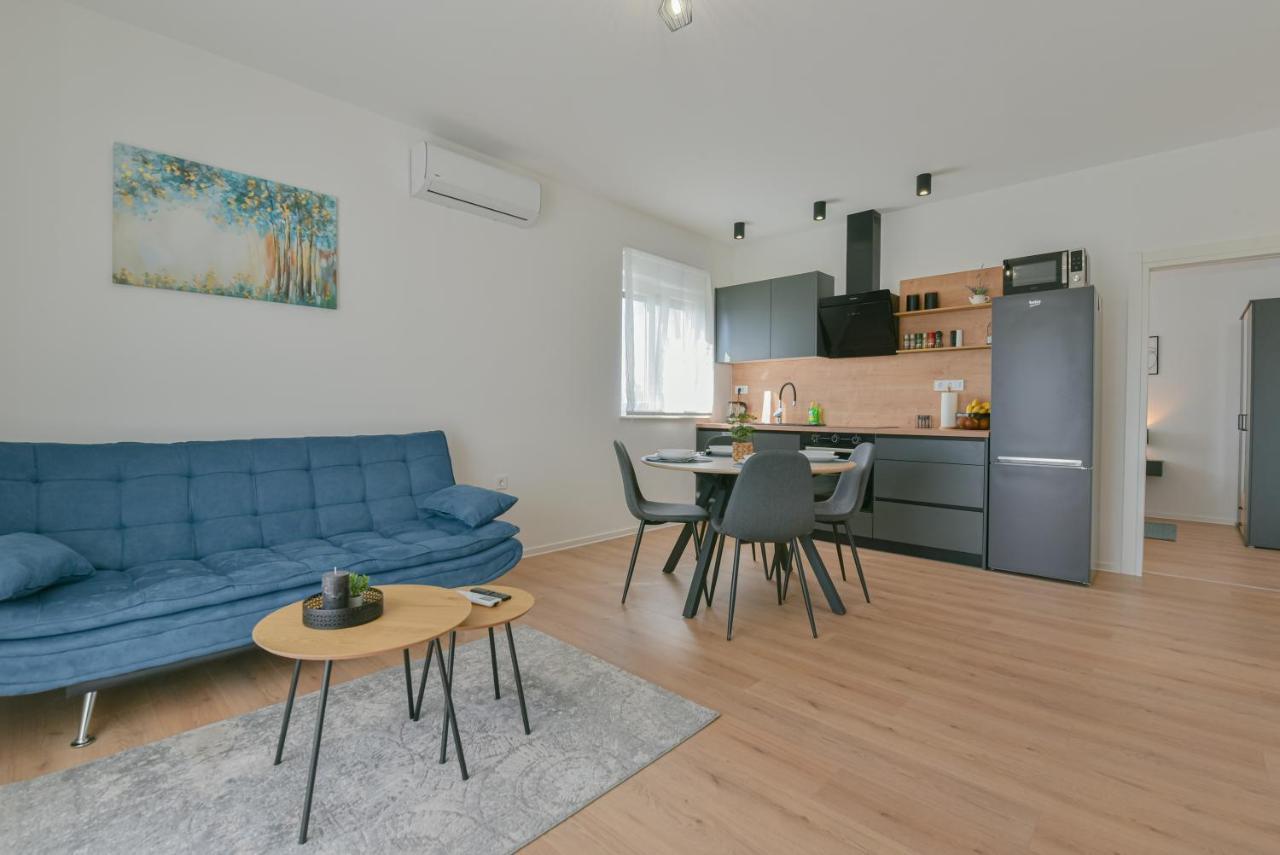 Apartments Noa Sukošan エクステリア 写真