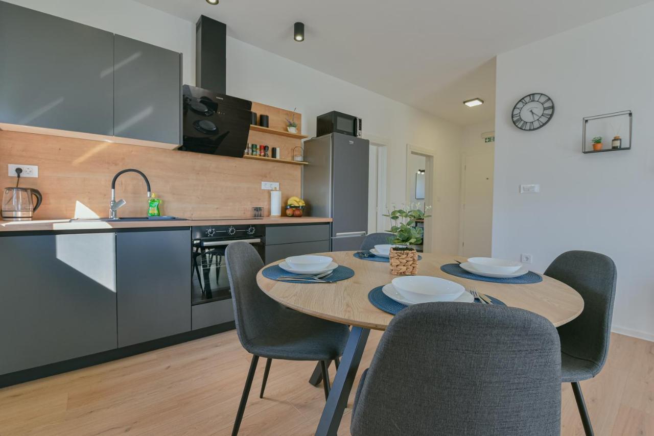Apartments Noa Sukošan エクステリア 写真