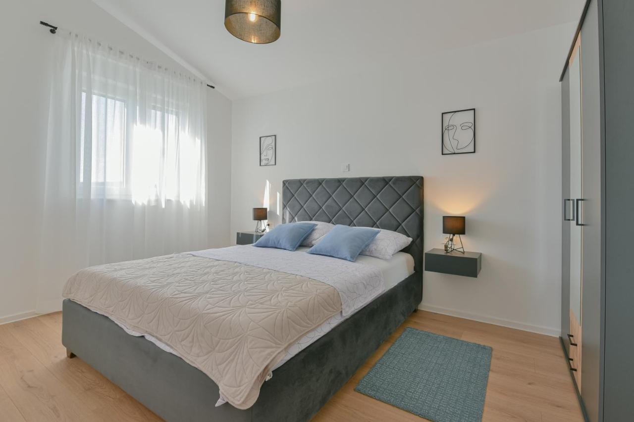 Apartments Noa Sukošan エクステリア 写真